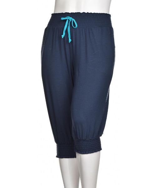 Снимка на Дамски къс панталон