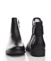 Снимка на Дамски Боти 