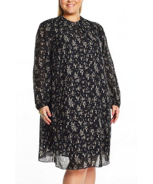 Снимка на Рокля от вълна и коприна