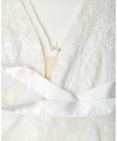 Снимка на Булчинска рокля с пайети