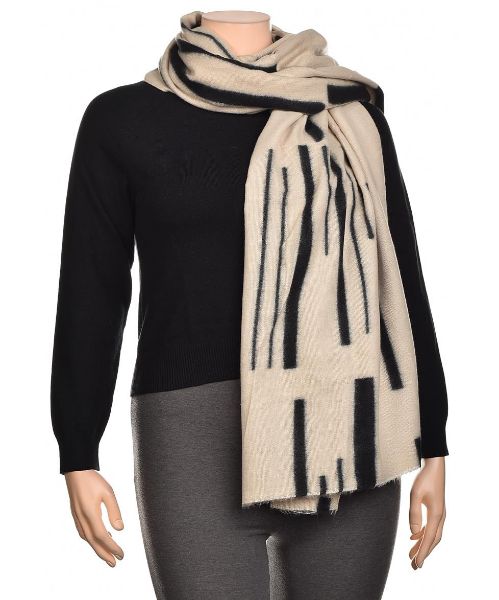 Снимка на Дамски шал с вълна